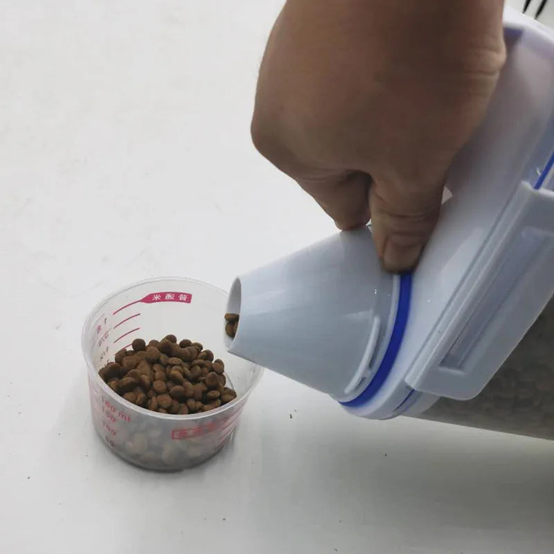 Dog Cat Food Pail Plastic Storage Tank with Measuring Cup Container