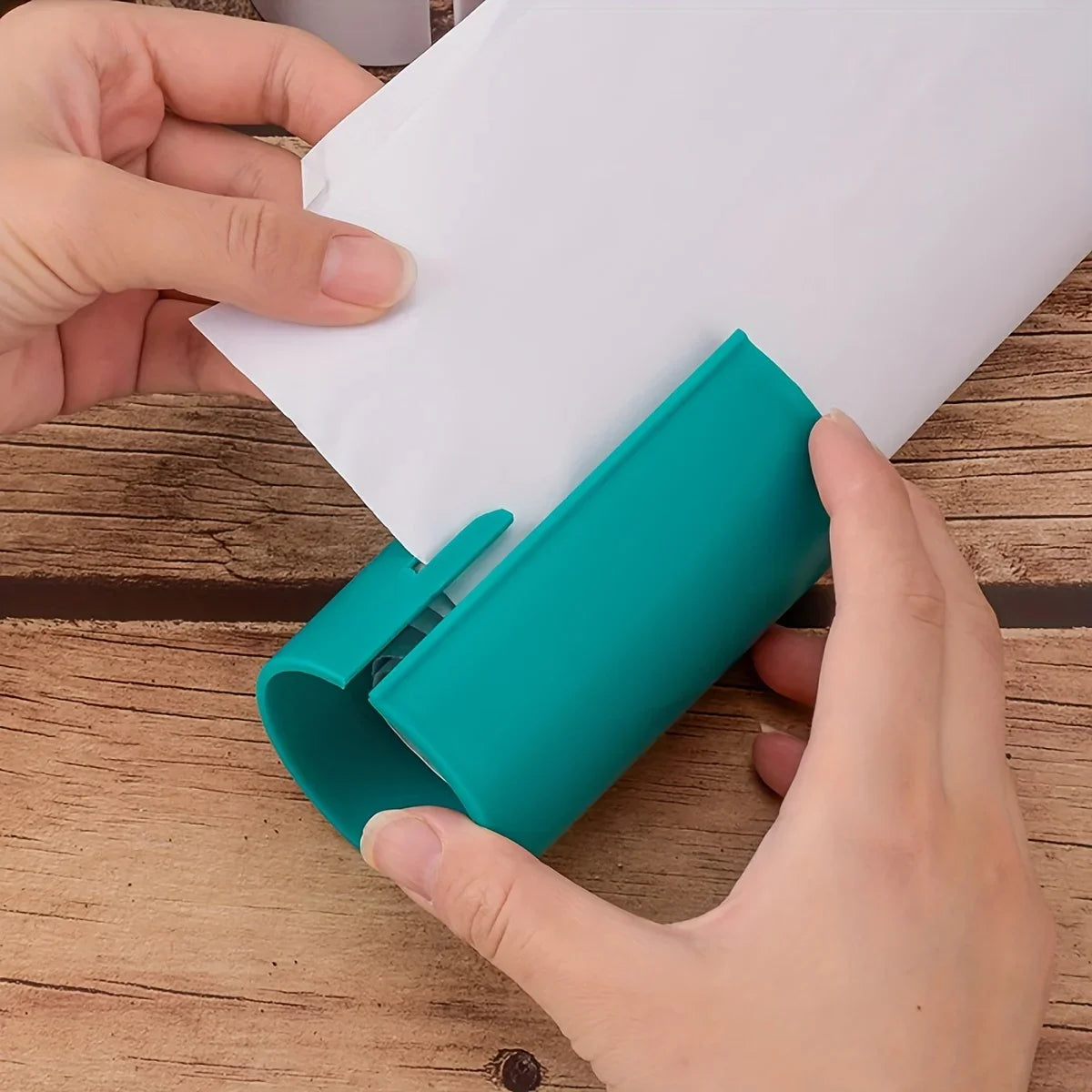 1pc Portable Mini Paper Cutting Machine Christmas Packaging Paper Cutting Knife Cutting Wrapping Paper Cutter