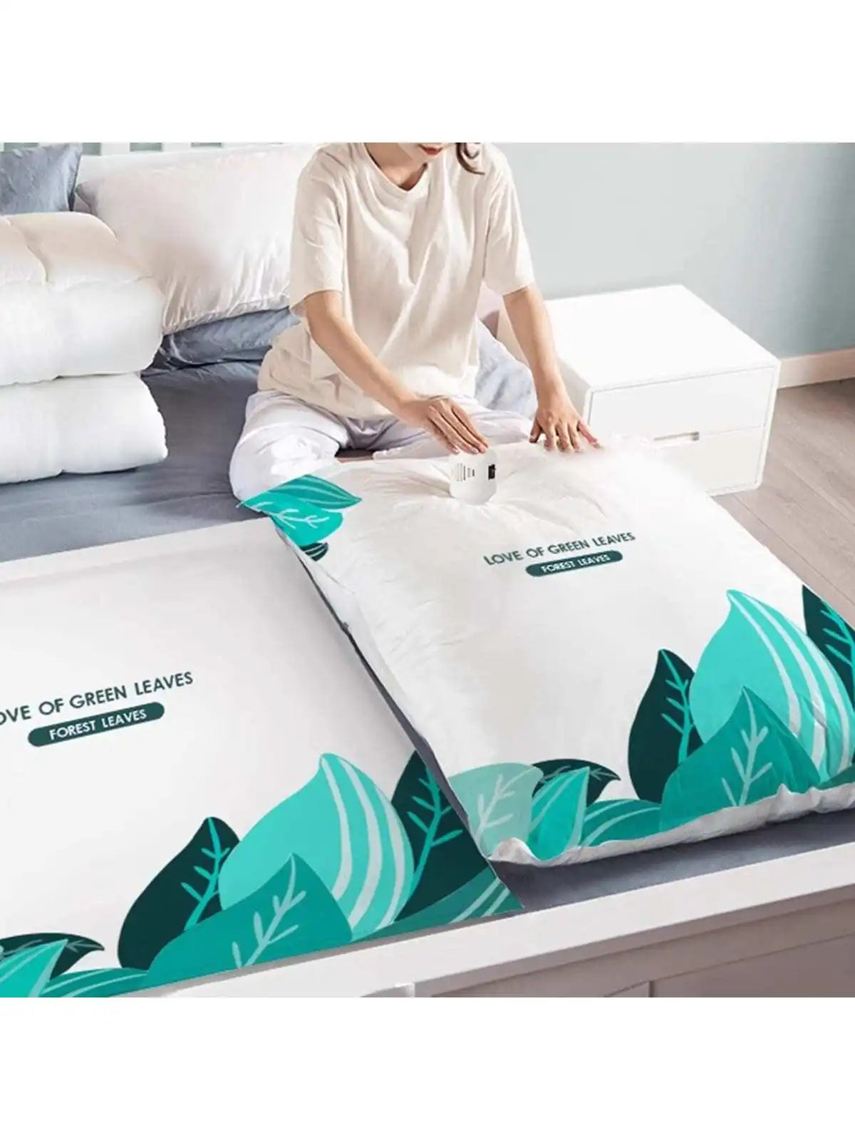 1PC-Reusable Vacuum Storage Bag Travel Clothes Blankets Comforters Compression Space Saving and Special
