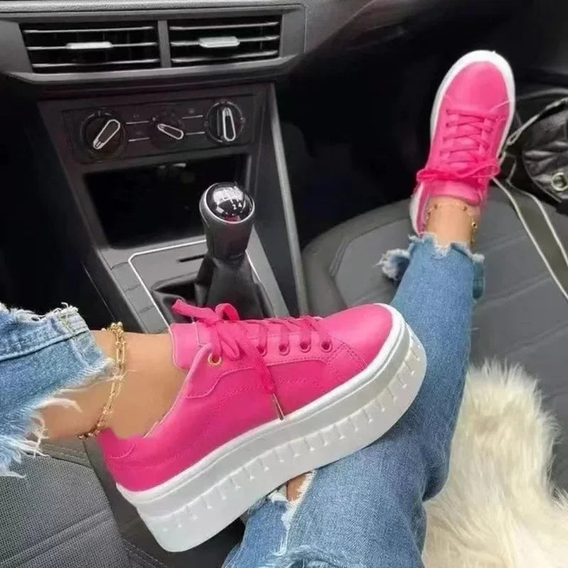 New 2024 Autumn Women Shoes Leisure Sports Fashion White Shoes for Woman Online Celebrity Increased Thick Sole Platform Sneakers