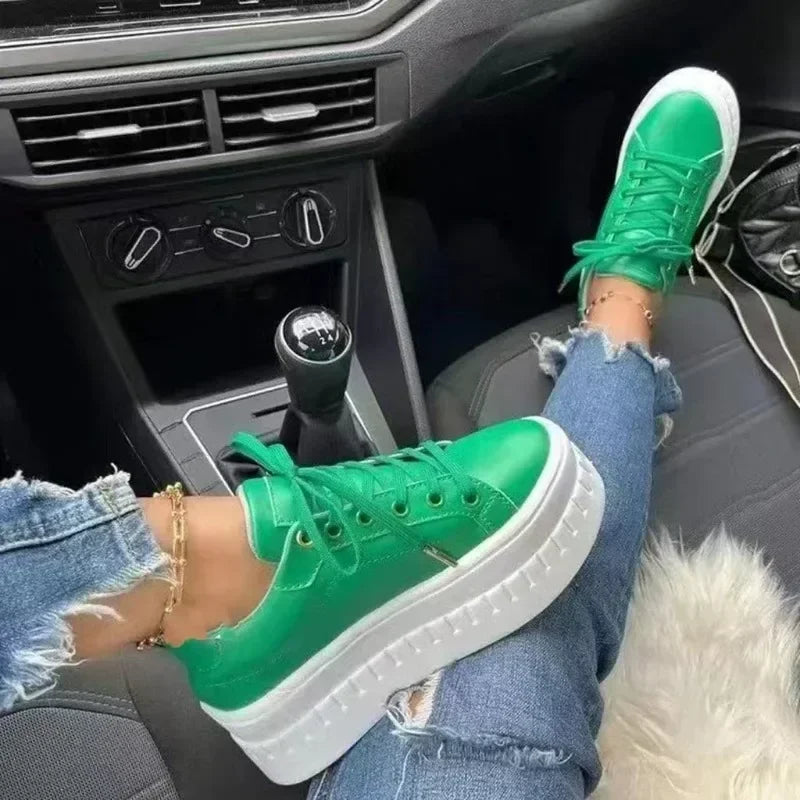 New 2024 Autumn Women Shoes Leisure Sports Fashion White Shoes for Woman Online Celebrity Increased Thick Sole Platform Sneakers