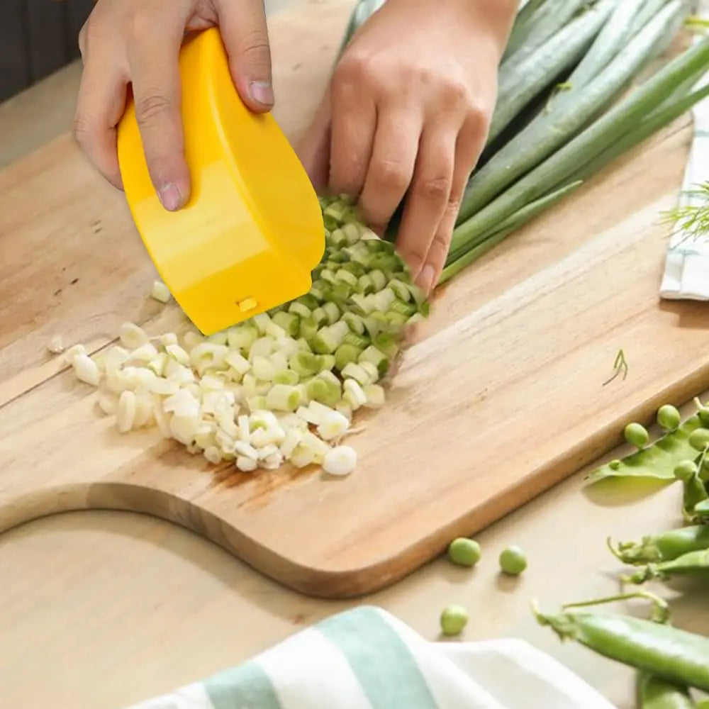 Parsley Chopper Roller Manual Scallion Cutter with 6 Stainless Steel Blade Detachable Herb Roller Mincer Vegetable Chopper Tools